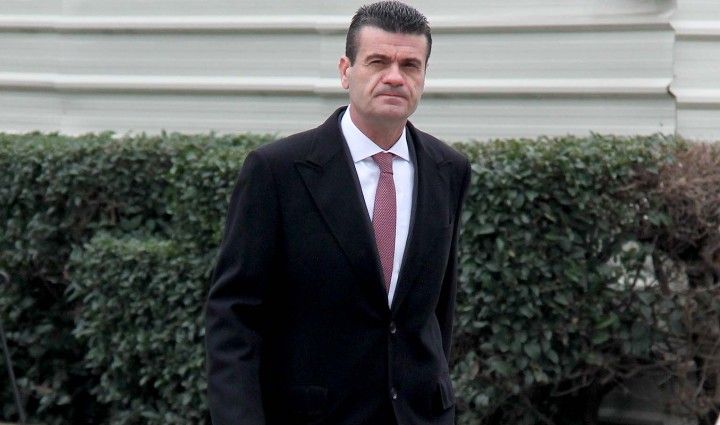 “Nuk ka burrë nëne që ta presë i pashqetësuar të hënën”! Patozi ironizon Metën: Jam që tani me Presidentin që thotë se … “Nuk ka burrë nëne që ta presë i pashqetësuar të hënën”! Patozi ironizon Metën: Jam që tani me Presidentin që thotë se …