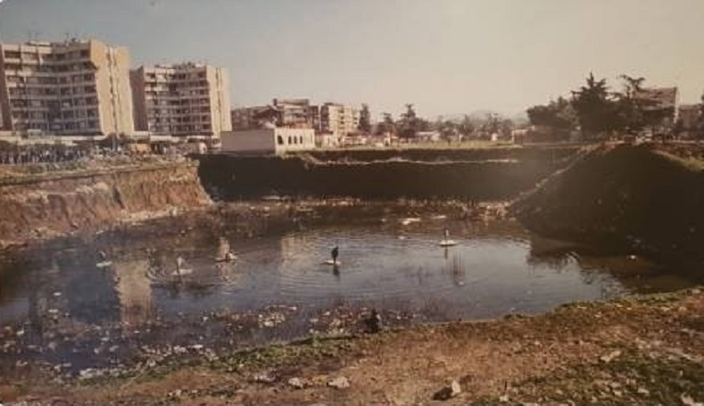 Foto/ Gropa 5 metra, bretkosa në moçale, baltë dhe ujë… Veliaj: Ky është modeli i “zhvillimit” i PD-së