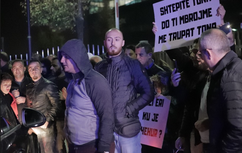 Del lista e banorëve tek “Unaza” që kërkojnë shpronësimin nga ARRSH, vetëm PD e Kombinatit bllokon rrugën Del lista e banorëve tek “Unaza” që kërkojnë shpronësimin nga ARRSH, vetëm PD e Kombinatit bllokon rrugën