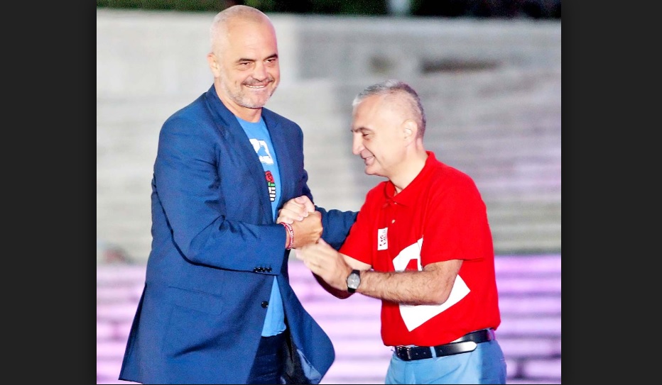 Zbardhet plani i PS nëse bllokohet sërish Lleshi: Shkarkim të menjëhershëm të presidentit, ose votëbesim të qeverisë Zbardhet plani i PS nëse bllokohet sërish Lleshi: Shkarkim të menjëhershëm të presidentit, ose votëbesim të qeverisë