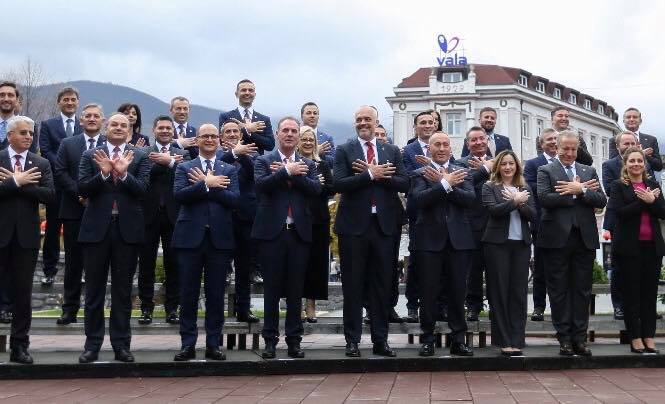 Qeveria e Binit “do kohë” ta bëjë për eksportet shqiptare! Rama bën premtimin e madh për qytetarët e Kosovës: Do t’i heqim plotësisht tarifat doganore me Kosovën! Qeveria e Binit “do kohë” ta bëjë për eksportet shqiptare! Rama bën premtimin e madh për qytetarët e Kosovës: Do t’i heqim plotësisht tarifat doganore me Kosovën!