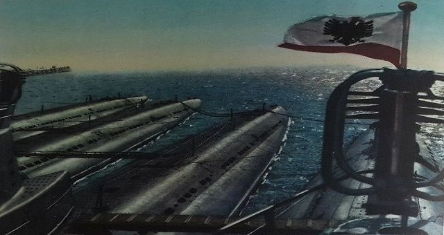 Si e qëllova nëndetësen ruse me 6 bomba thellësie! Si e qëllova nëndetësen ruse me 6 bomba thellësie!