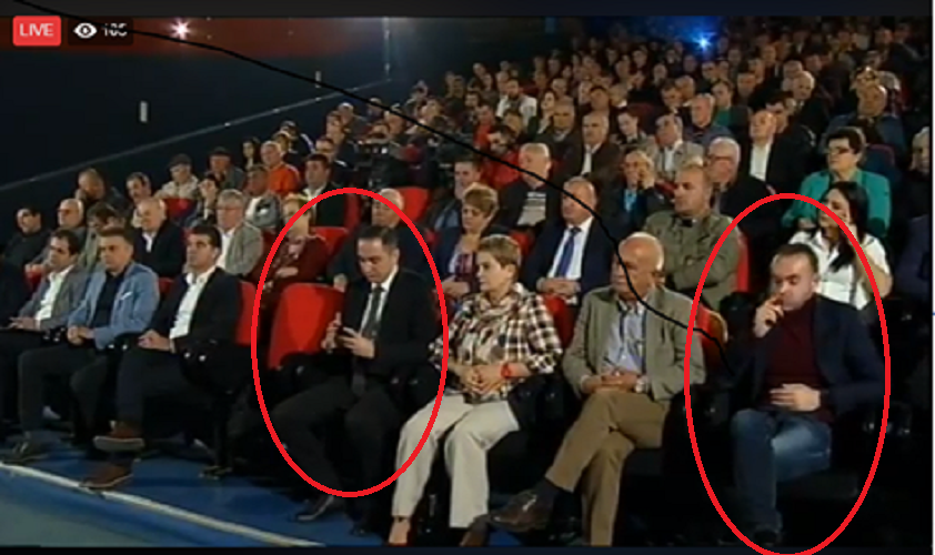 Luli u katandis me 200 vetë: Djali i Fahriut kruan hundët me gisht, ndërsa Salianji vazhdon zanatin, shkruan mesazhe GD! Luli u katandis me 200 vetë: Djali i Fahriut kruan hundët me gisht, ndërsa Salianji vazhdon zanatin, shkruan mesazhe GD!