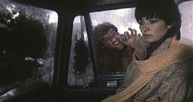 Rrëfimi i aktores Luiza Xhuvani: Si e rrezikuam jetën në filmin “Flutura në kabinën time” Rrëfimi i aktores Luiza Xhuvani: Si e rrezikuam jetën në filmin “Flutura në kabinën time”