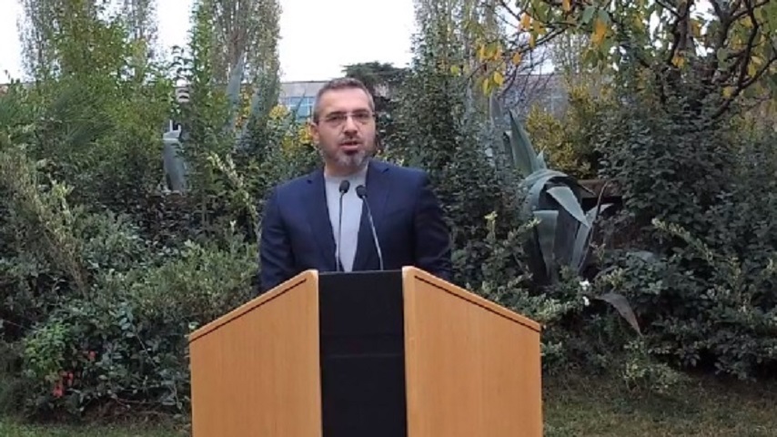 Saimir Tahiri nuk kursen askënd: Donit kurban me pretekstin e “drejtësisë së blerë”, po harruat Berishën e Bashën ku hante gurabiet e Monikës tek shtëpia Metës së “bllokut të kuq” Saimir Tahiri nuk kursen askënd: Donit kurban me pretekstin e “drejtësisë së blerë”, po harruat Berishën e Bashën ku hante gurabiet e Monikës tek shtëpia Metës së “bllokut të kuq”