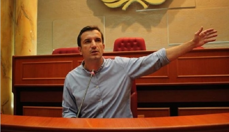 Veliaj falënderon banorët e Astirit për bashkëpunimin: Tashmë të mbajmë fjalën dhe t’i hapim rrugë zhvillimit Veliaj falënderon banorët e Astirit për bashkëpunimin: Tashmë të mbajmë fjalën dhe t’i hapim rrugë zhvillimit