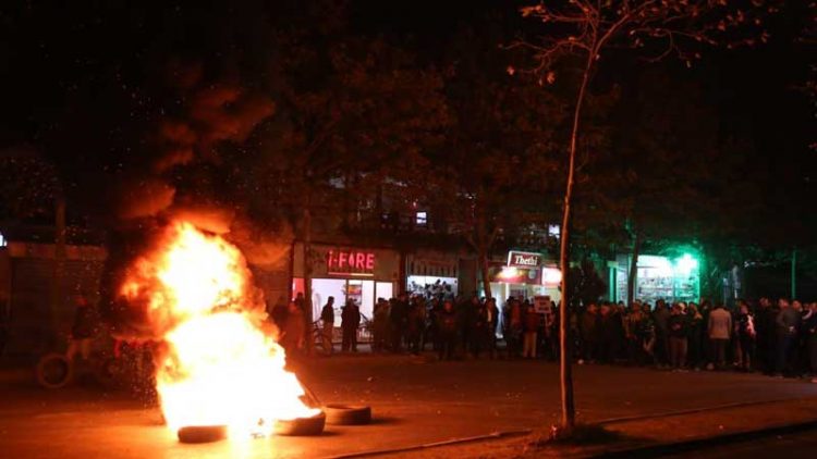 Kërcënuesi i Erion Veliajt ku u “strehua” Lulzim Basha, lokalin e ka nën sekuestro se nuk ka paguar taksat Kërcënuesi i Erion Veliajt ku u “strehua” Lulzim Basha, lokalin e ka nën sekuestro se nuk ka paguar taksat