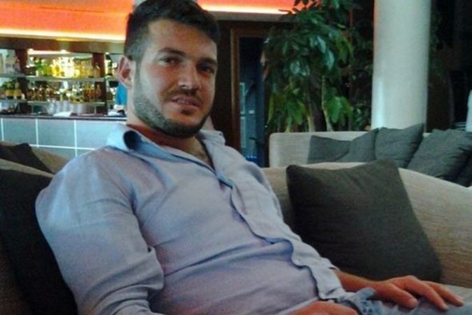 Angli/ Shkoi për të punuar si berber, humb jetën shqiptari Angli/ Shkoi për të punuar si berber, humb jetën shqiptari