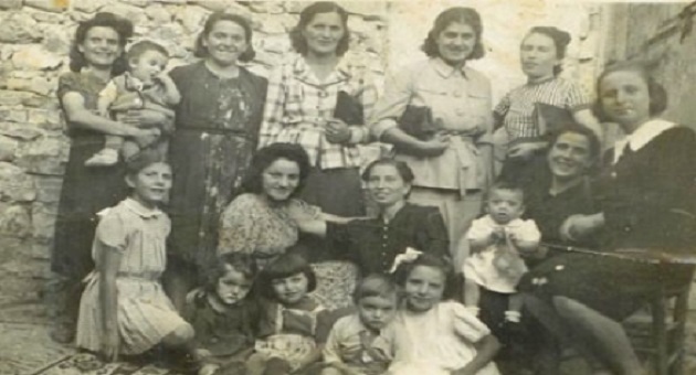 “Shqiptarët hebrenj, midis nderimit dhe zhveshjes së dhunshme” “Shqiptarët hebrenj, midis nderimit dhe zhveshjes së dhunshme”