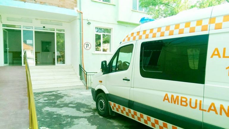 Drejtori i spitalit Bulqizë: Ndërhymë t’i shpëtonim jetën gruas