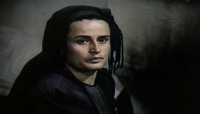 Me lot në sy dhe nostalgji! Vajza e Hajrie Rondos: Nuk i kam parë më filmat e mamit, që kur u nda nga jeta 7 vite më parë Me lot në sy dhe nostalgji! Vajza e Hajrie Rondos: Nuk i kam parë më filmat e mamit, që kur u nda nga jeta 7 vite më parë