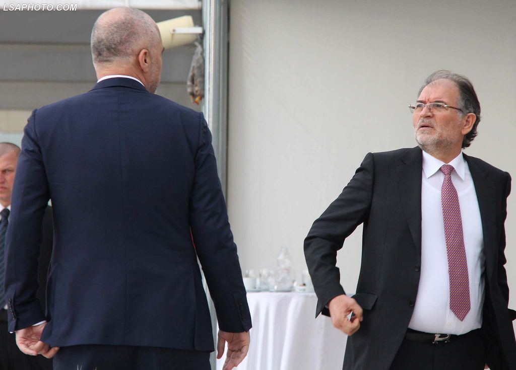 Ki i fije mshirë, mor burrë! Ki i fije mshirë, mor burrë!