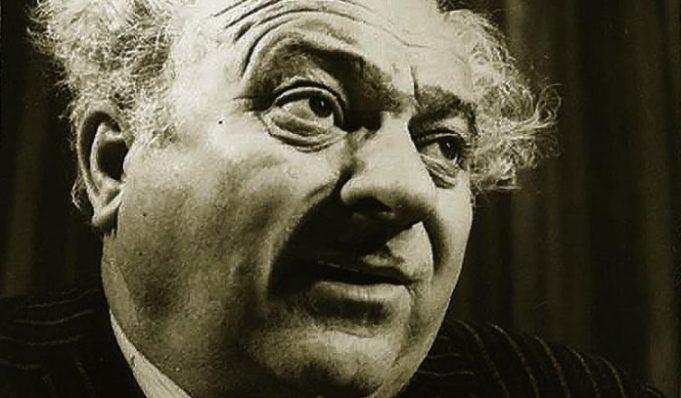 Qeshni, nëse nuk mund të qani! – Tano Banushi Qeshni, nëse nuk mund të qani! – Tano Banushi