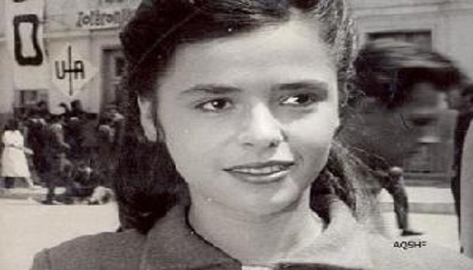 Aktorja Yllka Mujo bukuroshja në vite e ekranit dhe skenës që nuk i lexohet mosha Aktorja Yllka Mujo bukuroshja në vite e ekranit dhe skenës që nuk i lexohet mosha