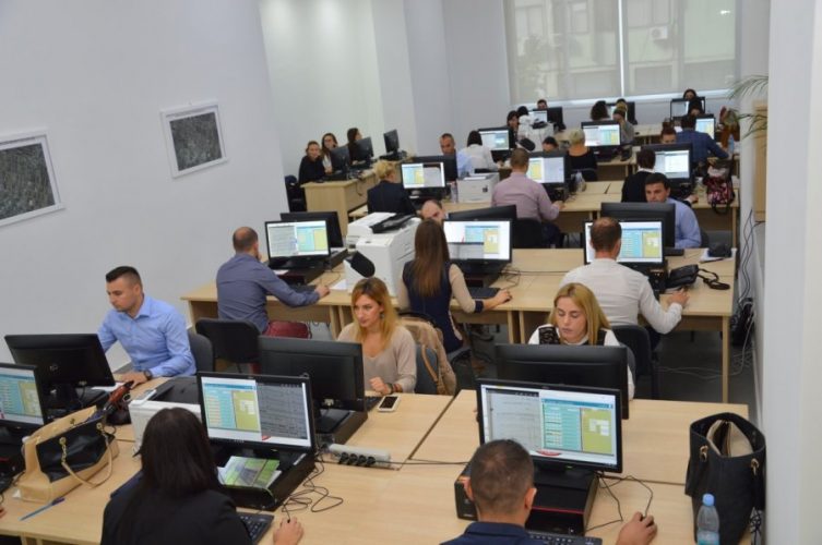 Administrata nuk do të organizojë asnjë festë për fundvit me paratë e shtetit