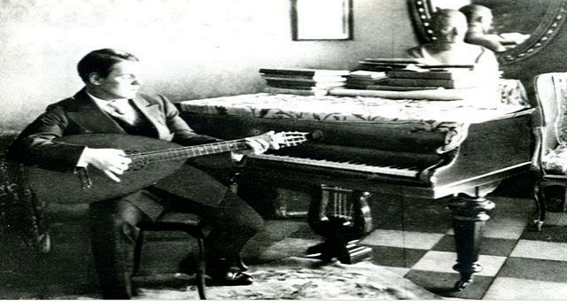 Kënaqësi, dashuri, mrekulli e talent, ky ishte Moisiu! (Video) Kënaqësi, dashuri, mrekulli e talent, ky ishte Moisiu! (Video)