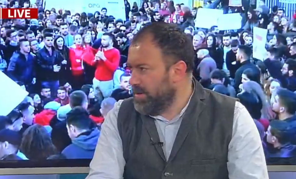 Refuzimi i dialogut nga studentët, Mazniku në Report Tv: Sot u kuptua dinamika, protesta po përdoret politikisht Refuzimi i dialogut nga studentët, Mazniku në Report Tv: Sot u kuptua dinamika, protesta po përdoret politikisht