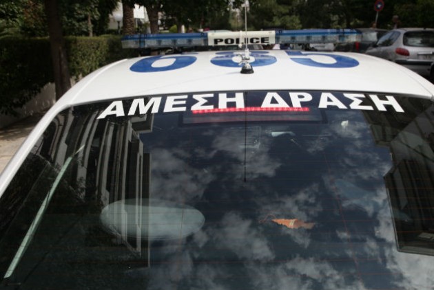 Ngjarje befasuese: Politikani i grek i “Agimit të Artë” ek.zekuton pamëshirshëm shqiptarin dhe e hedh në një hendek! Ngjarje befasuese: Politikani i grek i “Agimit të Artë” ek.zekuton pamëshirshëm shqiptarin dhe e hedh në një hendek!