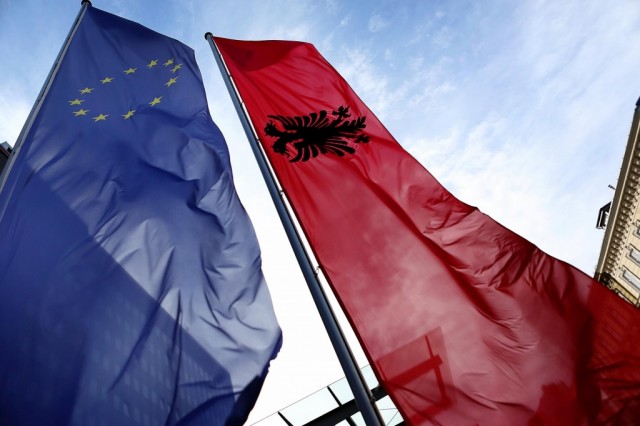 Shqipëria “e dashuruar” me BE-në! Por këto vende nuk na duan në Europë
