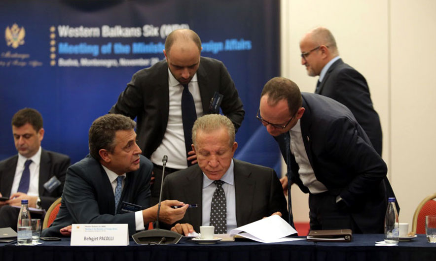 Budva, Bushati e Pacolli “përplasen” me Bosnjen dhe Serbinë Budva, Bushati e Pacolli “përplasen” me Bosnjen dhe Serbinë