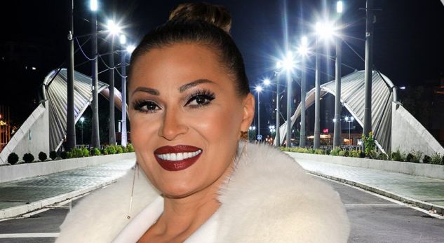 Ceca e Arkanit mbajti koncert në veri, bëri pak edhe politikë (Video) Ceca e Arkanit mbajti koncert në veri, bëri pak edhe politikë (Video)