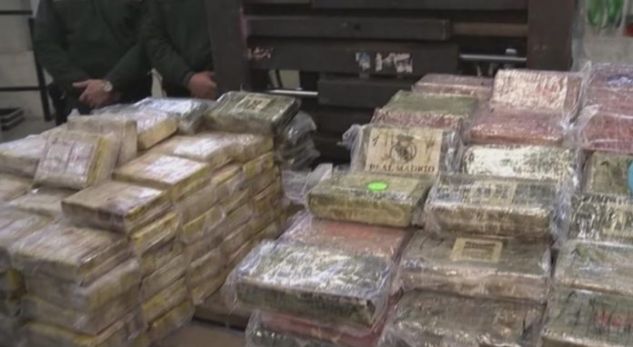 Hamburg, shkatërrohet dro.gë me vlerë gjysmë miliardë euro Hamburg, shkatërrohet dro.gë me vlerë gjysmë miliardë euro