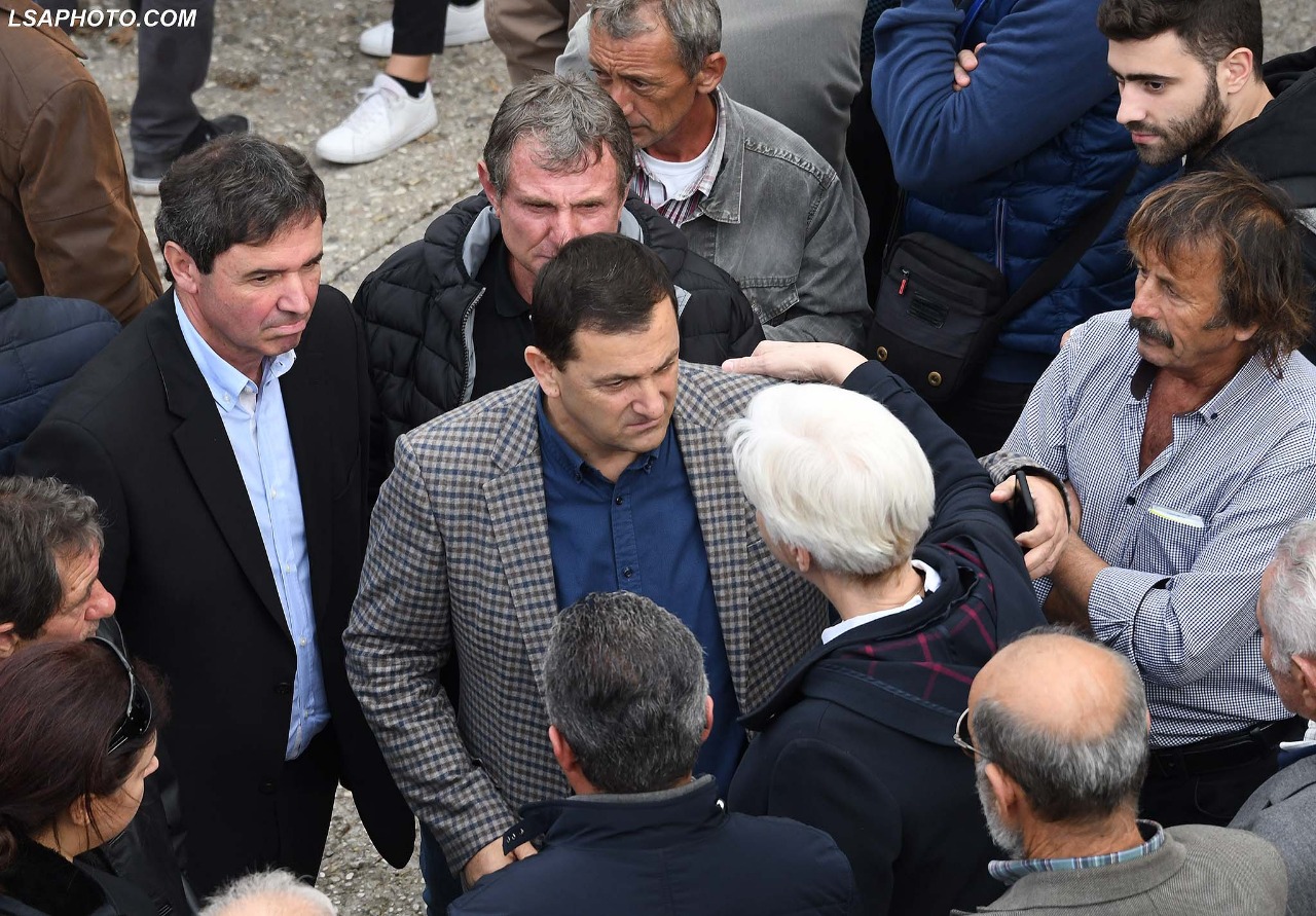 A do i mbajë Vangjel Tavo premtimet e kryebashkiakut të ri të Himarës të bëra para zgjedhjeve të 4 Gushtit?! A do i mbajë Vangjel Tavo premtimet e kryebashkiakut të ri të Himarës të bëra para zgjedhjeve të 4 Gushtit?!