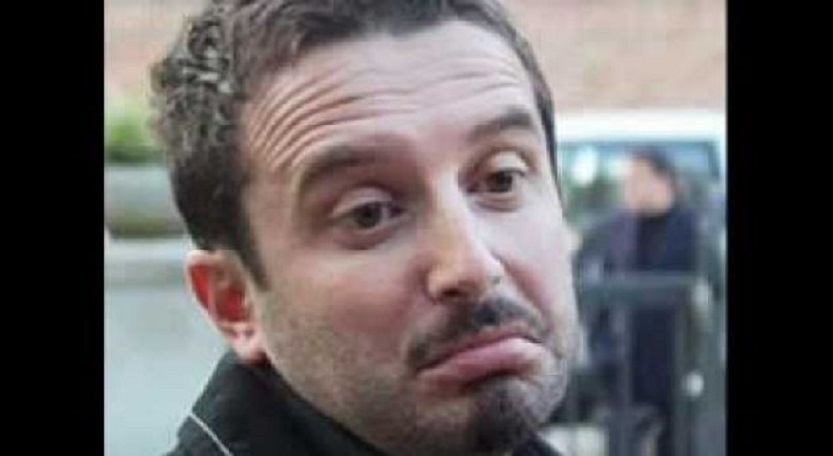 Ç’janë këta fashistoidë dhe shqiptarofobë që merren me fizikun e Braçes dhe jo me idetë e tij?! Ç’janë këta fashistoidë dhe shqiptarofobë që merren me fizikun e Braçes dhe jo me idetë e tij?!