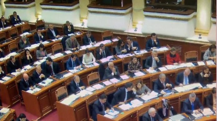 Lulzim, s’rri gjeli mbi vezë! Lulzim, s’rri gjeli mbi vezë!