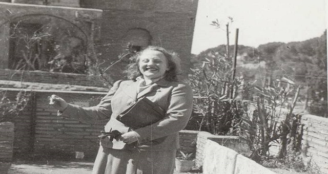 Një foto e qeshur e gazetares së parë femër shqiptare që u shëndrrua pas 44′-ës Një foto e qeshur e gazetares së parë femër shqiptare që u shëndrrua pas 44′-ës