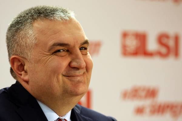 30 dosjet që do fusin Ilir Metën, njihuni me materialin e parë të SPAK për Presidentin 30 dosjet që do fusin Ilir Metën, njihuni me materialin e parë të SPAK për Presidentin