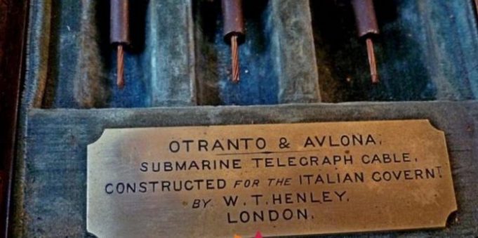 Kablloja nëndetare që lidhi Vlorën me Otranton në 1864 dhe pse u prish në 1913 Kablloja nëndetare që lidhi Vlorën me Otranton në 1864 dhe pse u prish në 1913
