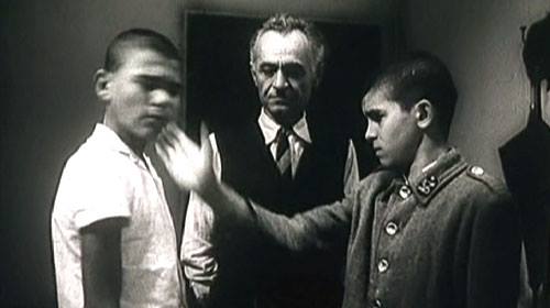 Kadri Rroshi njeriu që preku lavdinë Kadri Rroshi njeriu që preku lavdinë