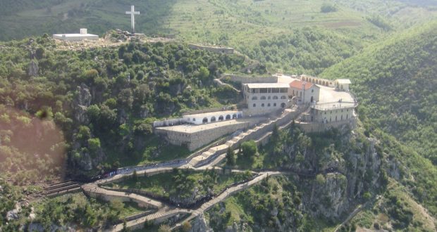 Misteri i Kishës Laçit: Ja çfarë u ndodhi 32 ushtarëve të diktaturës! Misteri i Kishës Laçit: Ja çfarë u ndodhi 32 ushtarëve të diktaturës!