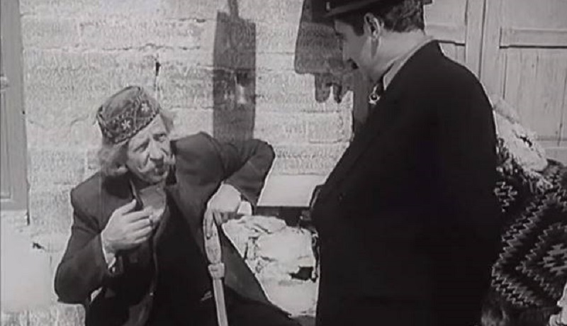 Aktori i shquar i skenës dhe ekranit Sulejman Pitarka Aktori i shquar i skenës dhe ekranit Sulejman Pitarka