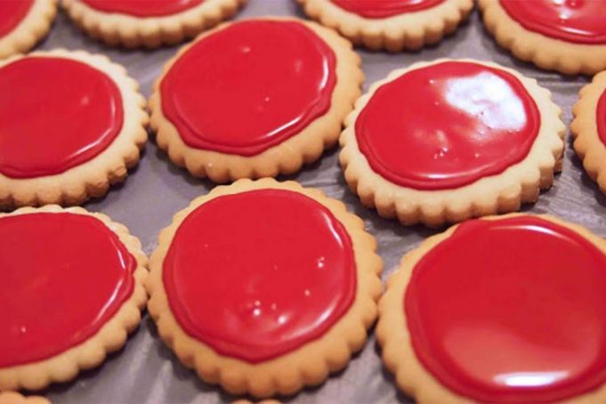 Na Ishte dikur – Gurabia e famshme e kuqe nga kohët e kaluara Na Ishte dikur – Gurabia e famshme e kuqe nga kohët e kaluara