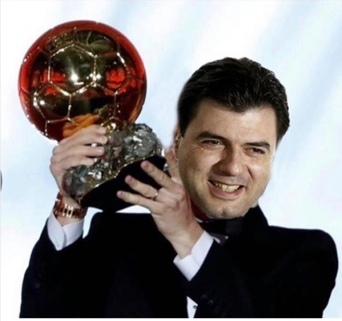 FOTO/ Gafa e Berishës me fituesin e “Topit të Artë” Lulka Modric dhe rrjeti që nuk ndal së qeshuri