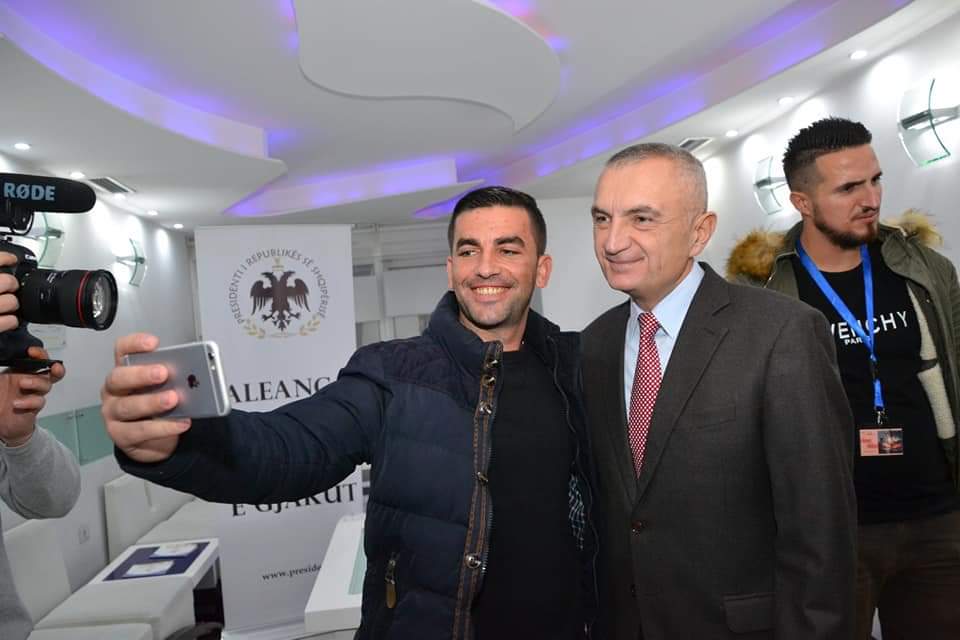 FOTO/ LRI pushton emisionin “Opinion”: Ja militantët që mbajtën fjalime, duke rrëmbyer protestën e studentëve të vërtetë FOTO/ LRI pushton emisionin “Opinion”: Ja militantët që mbajtën fjalime, duke rrëmbyer protestën e studentëve të vërtetë