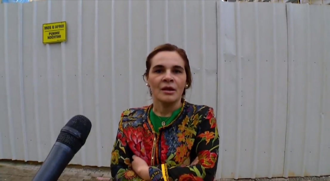 Doktorresh “Furtuna” nuk e kupton diferencën mes projektuesit dhe financuesit, i shkon prapa Ramës për ta demaskuar por diskretitohet vetë Doktorresh “Furtuna” nuk e kupton diferencën mes projektuesit dhe financuesit, i shkon prapa Ramës për ta demaskuar por diskretitohet vetë