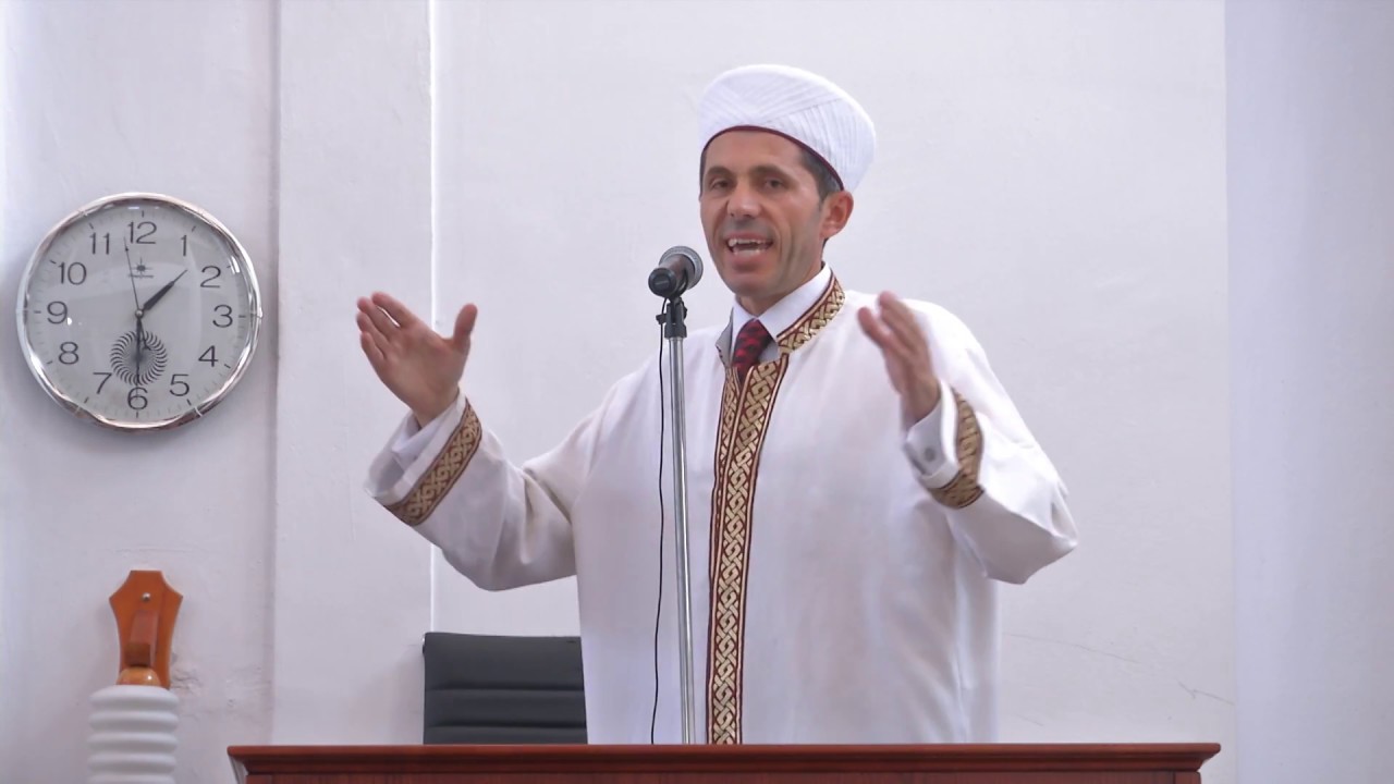 Protesta e studentëve/ Myftiu i Tiranës apel për dialog: Zëri kumbues i studenteve duhet dhe ka arsye të gjejë udhë dhe të përkthehet në komunikim e dialog