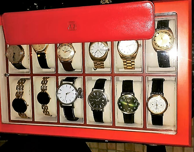 Publikohet koleksioni i orëve të Enver Hoxhës