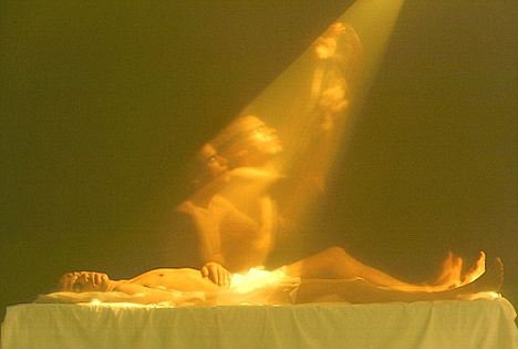 Kthehet nga vde.kja dhe tregon se si është Parajsa (Foto) Kthehet nga vde.kja dhe tregon se si është Parajsa (Foto)