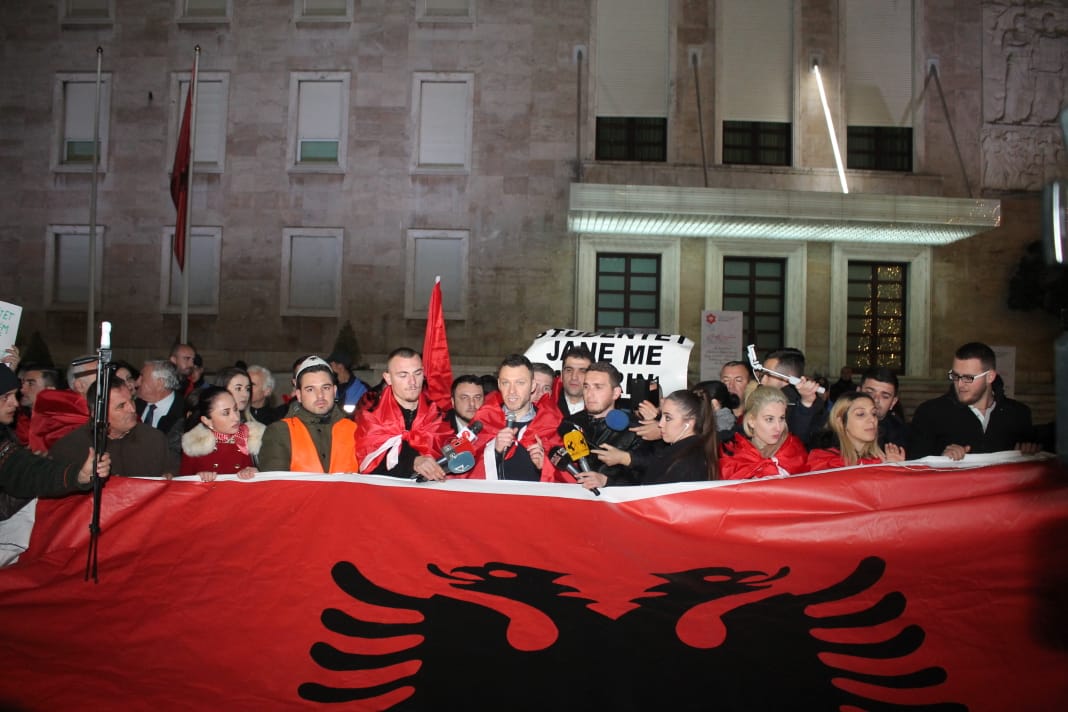 Emigrantët çudisin: Të krijohet një parti nacionaliste Emigrantët çudisin: Të krijohet një parti nacionaliste