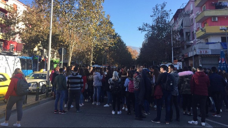 Protesta, një fyerje për studentët e vërtetë