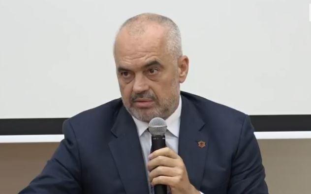 Rama – pedagogëve: Qeveria nuk ka punë të bëjë vetting akademik. Me ligjin e arsimit të lartë duhet ta kishit bërë