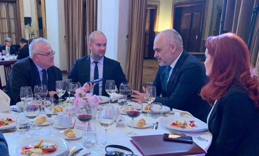 Rama: Grekët e duan Shqipërinë, shqiptarët e duan Greqinë… Rama: Grekët e duan Shqipërinë, shqiptarët e duan Greqinë…