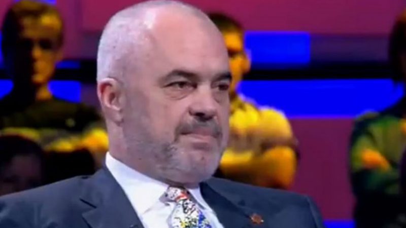 Kërkesa për Kartën e Studentit, Rama: Vendim që e marrin universitetet autonome, disa e kanë! Kërkesa për Kartën e Studentit, Rama: Vendim që e marrin universitetet autonome, disa e kanë!