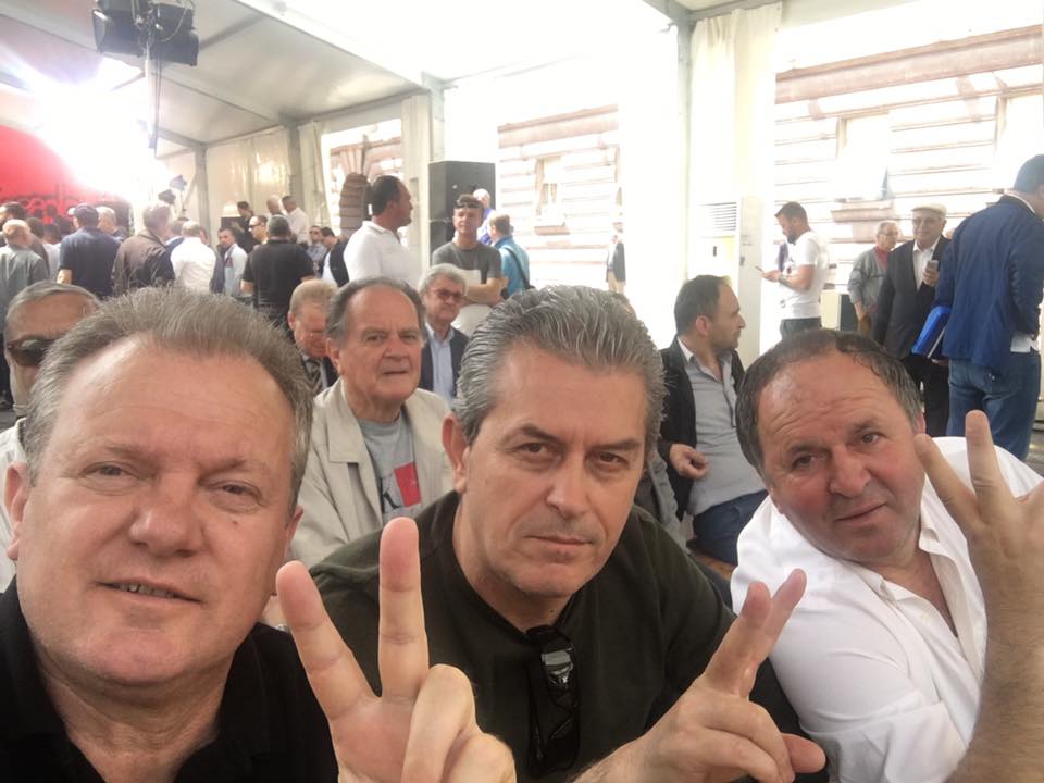 Biznesmeni demokrat (që ishte dhe kandidat për Këshillin Kombëtar) i del zot “Alsion-Albania”: Jam unë pronari, Lulzim Basha gënjen Biznesmeni demokrat (që ishte dhe kandidat për Këshillin Kombëtar) i del zot “Alsion-Albania”: Jam unë pronari, Lulzim Basha gënjen