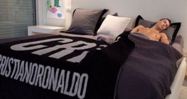 Cristiano Ronaldo dhe sekreti i fizikut të tij! Cristiano Ronaldo dhe sekreti i fizikut të tij!