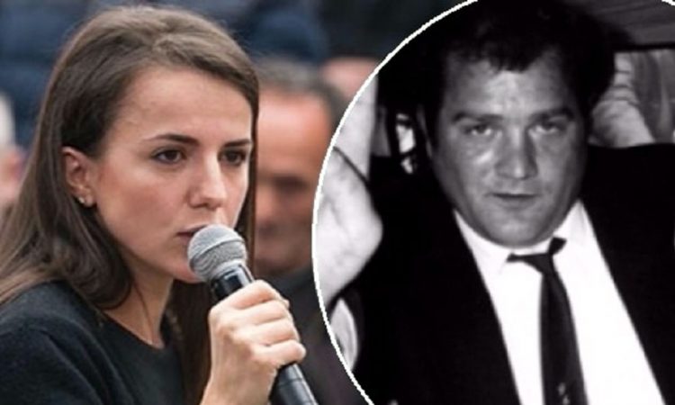 Rudina e Azemit po thotë çdo ditë: Kam vendosur të flas, nuk ndalem më! Kur?! Rudina e Azemit po thotë çdo ditë: Kam vendosur të flas, nuk ndalem më! Kur?!